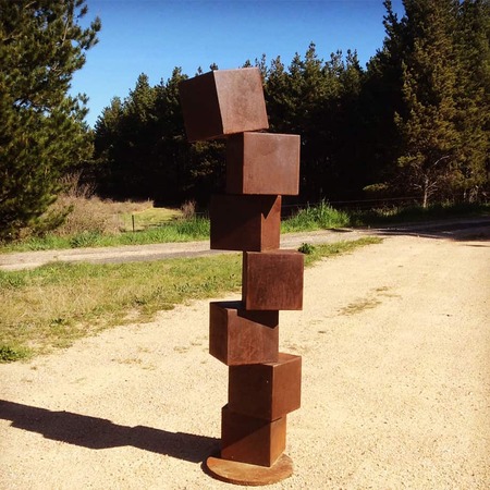 Cubestack-metal garden art 150cmCOATED-STEEL-[Corten,outdoor,Landmark]-alex-shiebner-australian-sculpture-geometric-garden-art-cube-balance-gravity-motif