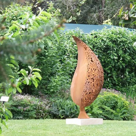 Grape-leaves-160cm--Fabricated-Steel-[Outdoor,Corten]Kooper-Folko--australian--sculpture-outdoor-garden-art-leaf-nature